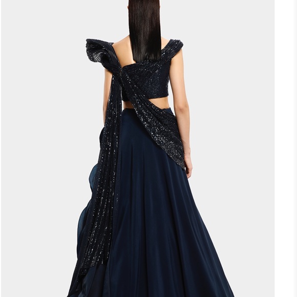 Gaurav Gupta two piece flowy gown in midnight blue - Picture 4 of 7